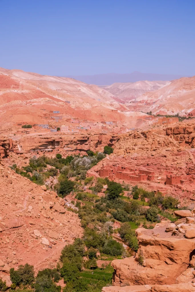 Red canyon walls on the way to the Dades Valley