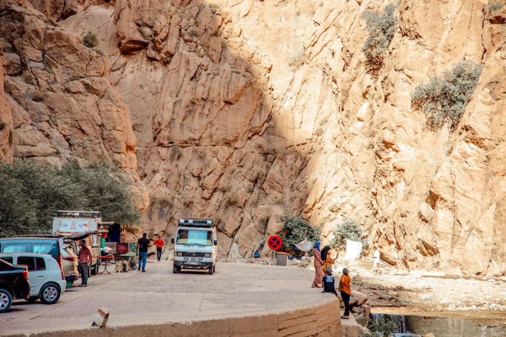 La strada nelle gole del Todra verso la valle del Dades